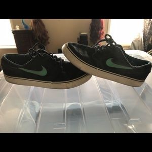 Kids Nike skateboarding Stefan Janoski